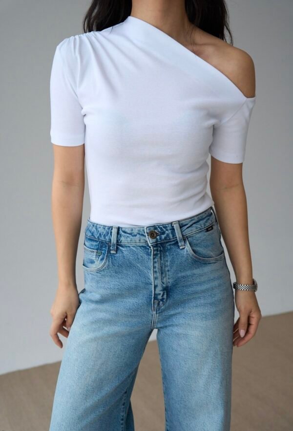 Asymmetric one-shoulder top - WHITE